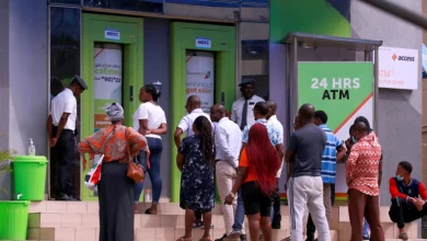 Nigeria imposes restrictions on weekly cash withdrawals