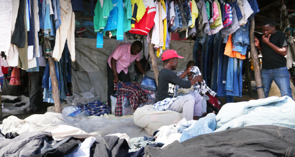 Used clothing dealers reduce prices by 30%