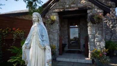 Remove statue of Virgin Mary - French court orders