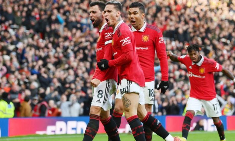 Man United makes stunning comeback to beat City