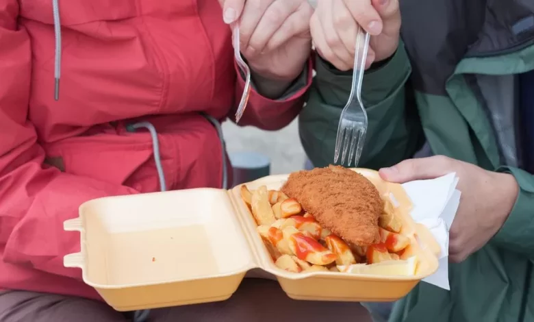 Single-use plastic cutlery and plates to be banned in England