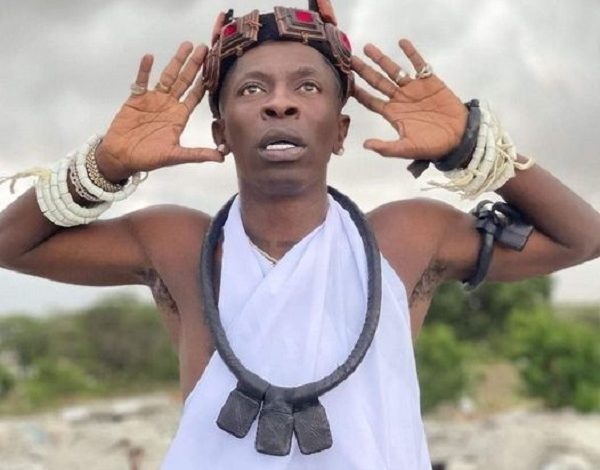 shatta-wale-descends-heavily-on-industry