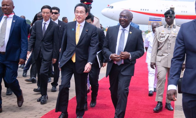 Japanese PM arrives in Ghana