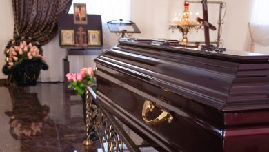 ‘Dead’ woman found breathing in coffin