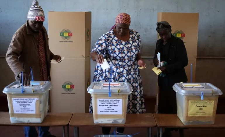 Zimbabwe election: Voters go to the polls with inflation on their minds