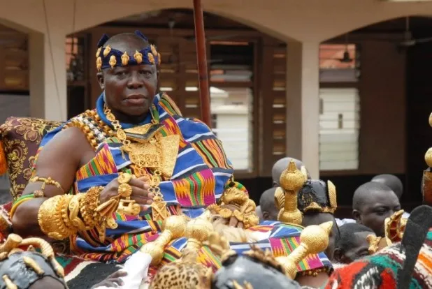 Asantehene destools Adumoa chief